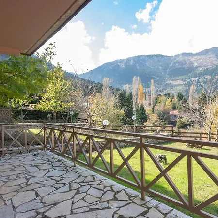 Riverside Chalet With Panoramic View * Eptalofos