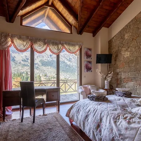 Riverside Chalet With Panoramic View Eptálofos
